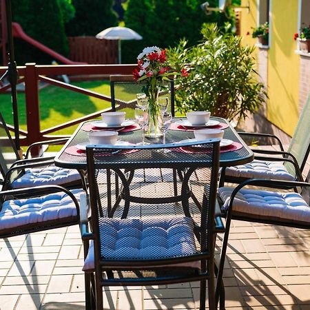 Sara-Lux Apartman Nyarliget Екстер'єр фото