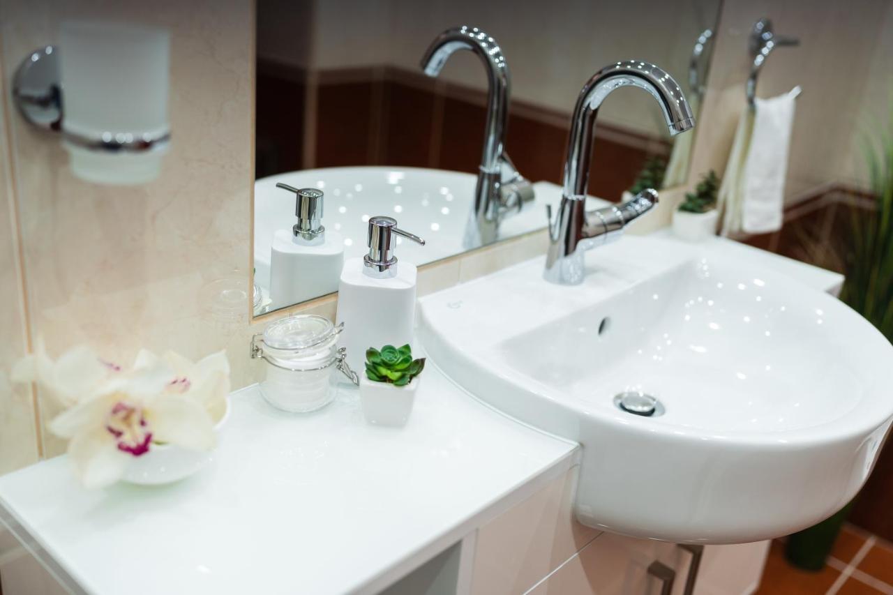 Sara-Lux Apartman Nyarliget Екстер'єр фото