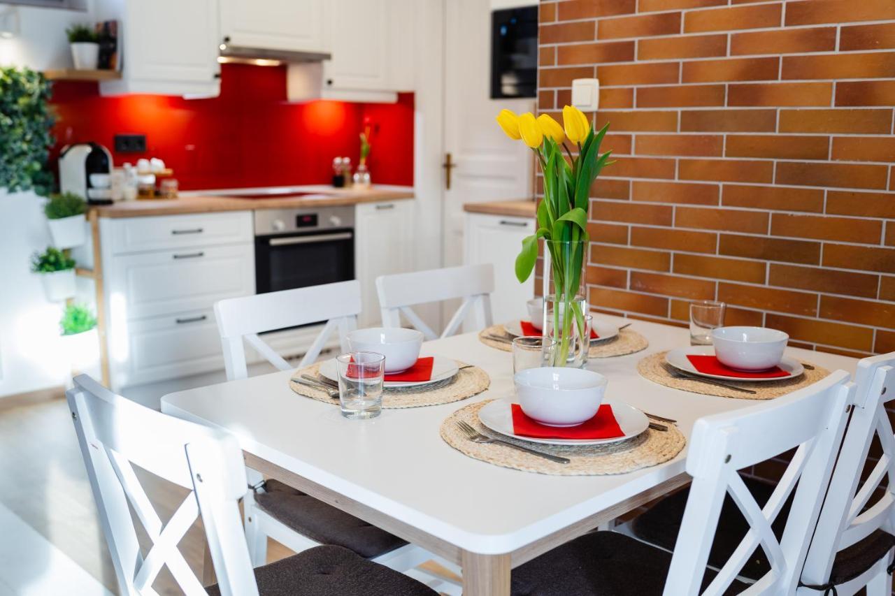 Sara-Lux Apartman Nyarliget Екстер'єр фото