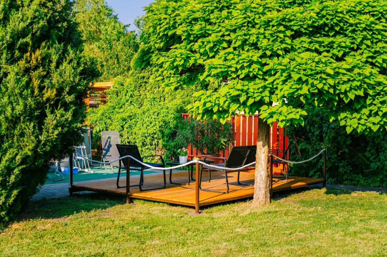 Sara-Lux Apartman Nyarliget Екстер'єр фото