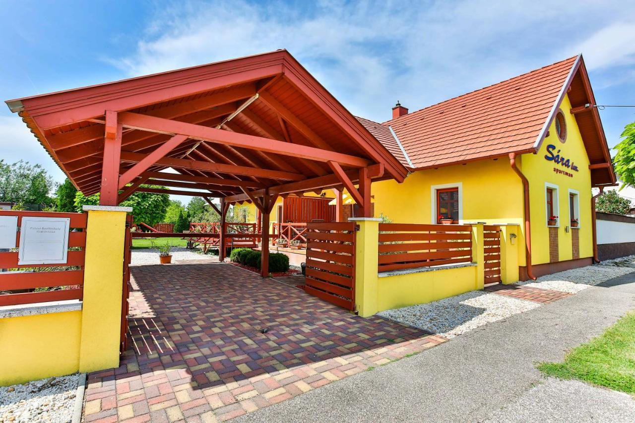 Sara-Lux Apartman Nyarliget Екстер'єр фото
