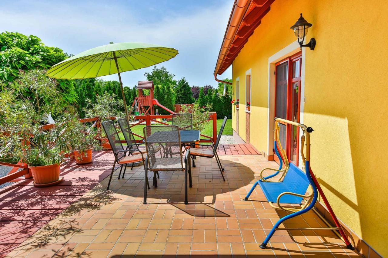 Sara-Lux Apartman Nyarliget Екстер'єр фото