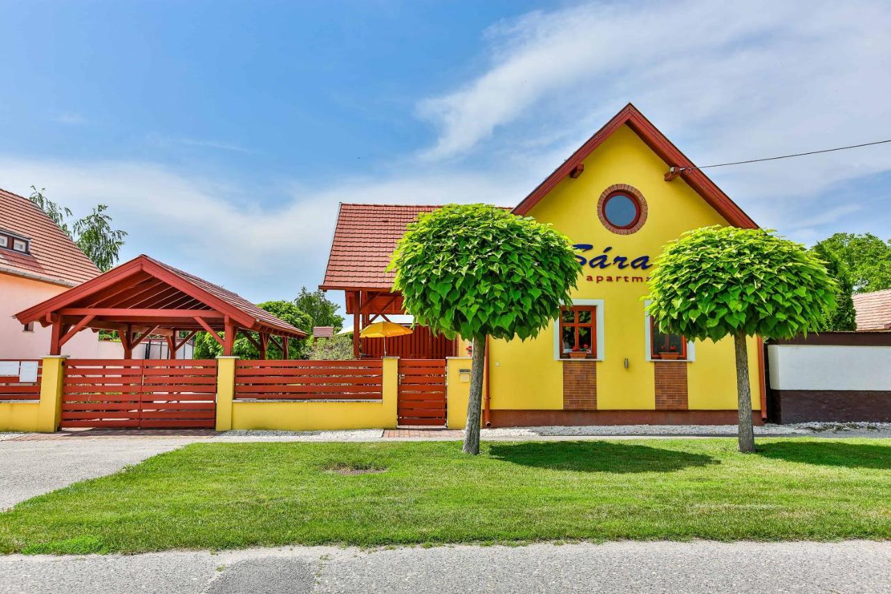 Sara-Lux Apartman Nyarliget Екстер'єр фото