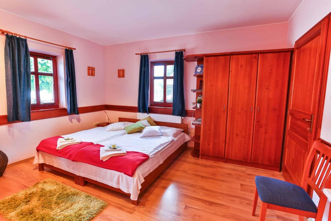 Sara-Lux Apartman Nyarliget Екстер'єр фото
